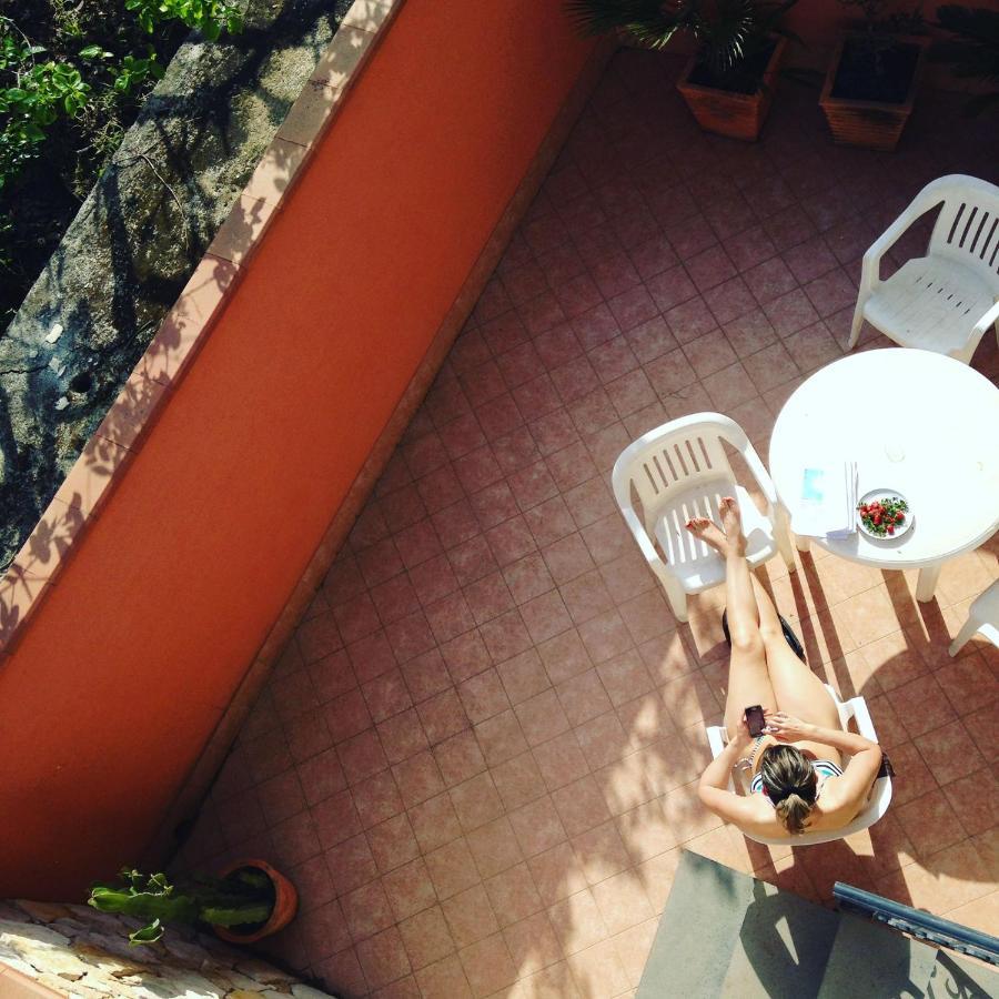Adriana Casa Vacanze Mare Etna Sicilia Acireale Exterior foto